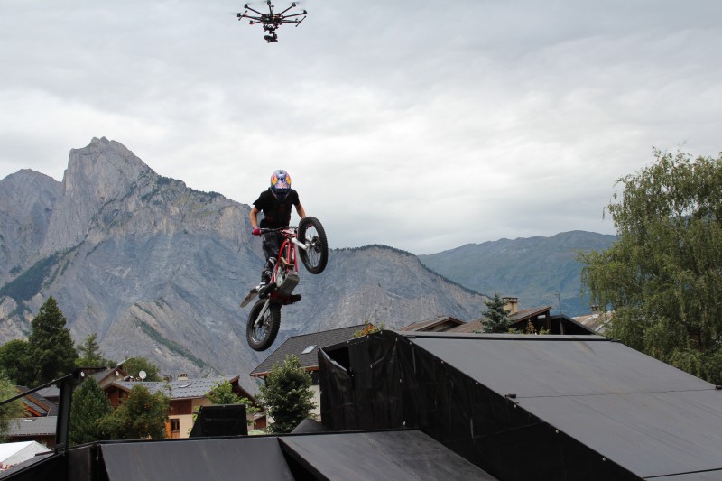 drone et moto Julien Dupont démo Ride The World