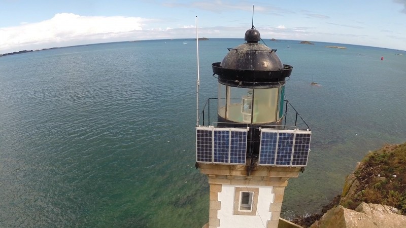 phare de l'Île Louët vu de prêt Finistère