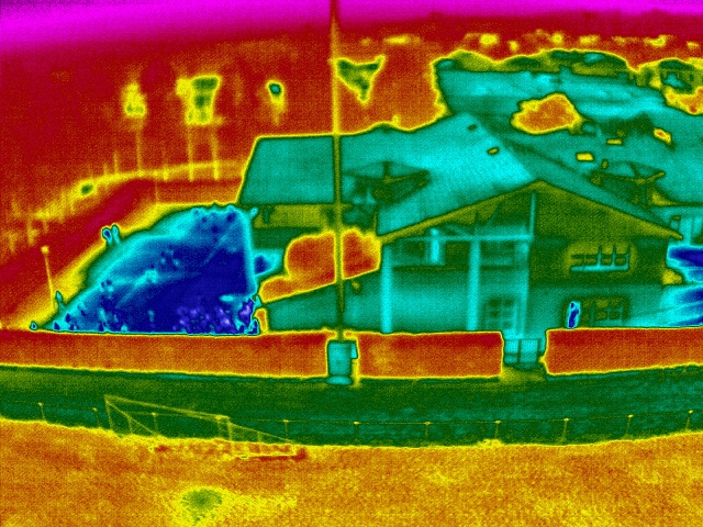 thermographie aérienne maison photo-thermique-en-drone-inspection-des-maison-7