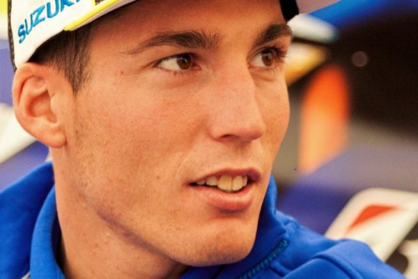 Aleix Espargaro en séance dédicace chez Moto Virus